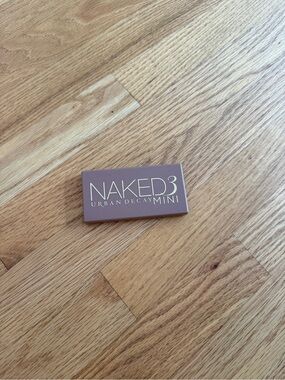 Urban Decay Naked 3 Mini Eyeshadow Palette